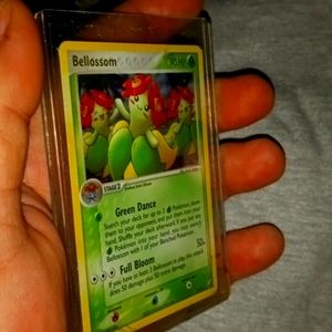 2005 foil BELLOSSOM POKEMON CARD